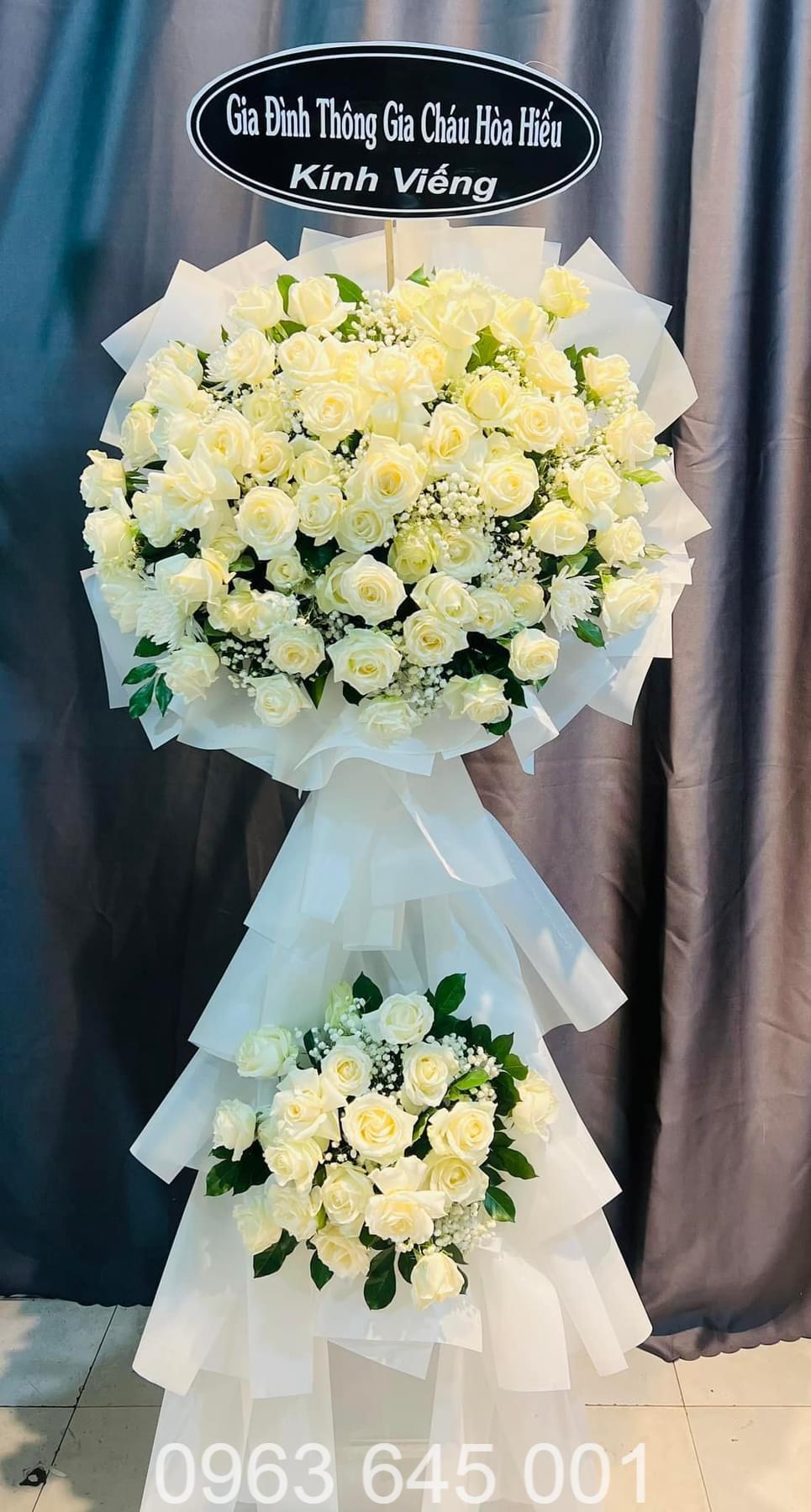 Bó hoa chia buồn trắng Đà Nẵng