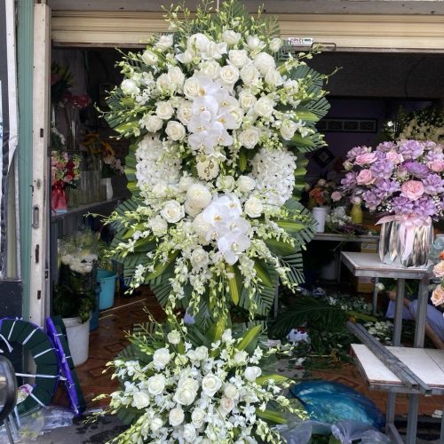 Kệ Hoa Chia Buồn Trắng Dáng Trái Tim Đà Nẵng