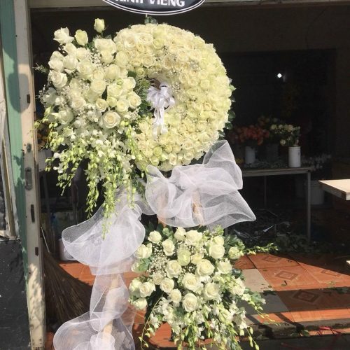 Kệ hoa viếng đám tang, hoa chia buồn đẹp - Shop hoa tươi Đà Nẵng
