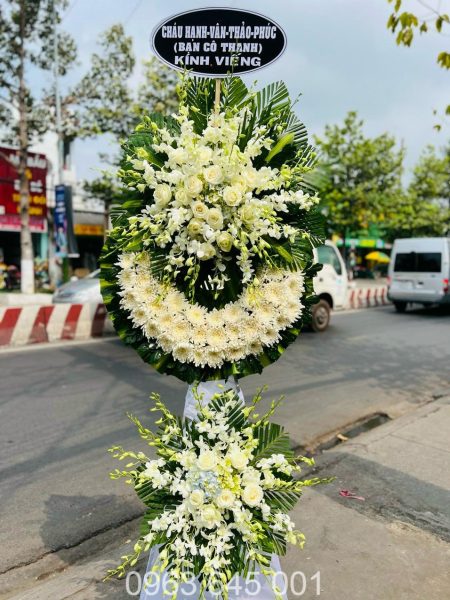 Vòng hoa viếng đám tang, hoa tang lễ giá rẻ, giao nhanh tại Đà Nẵng