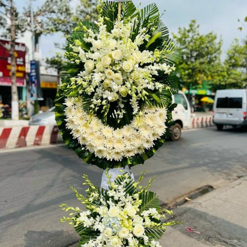Vòng hoa viếng đám tang, hoa tang lễ giá rẻ, giao nhanh tại Đà Nẵng