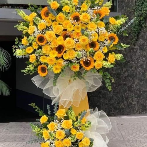Kệ hoa hướng dương mõm sói khai trương Đà Nẵng