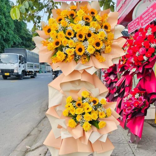 Lẵng hoa hướng dương khai trương Đà Nẵng